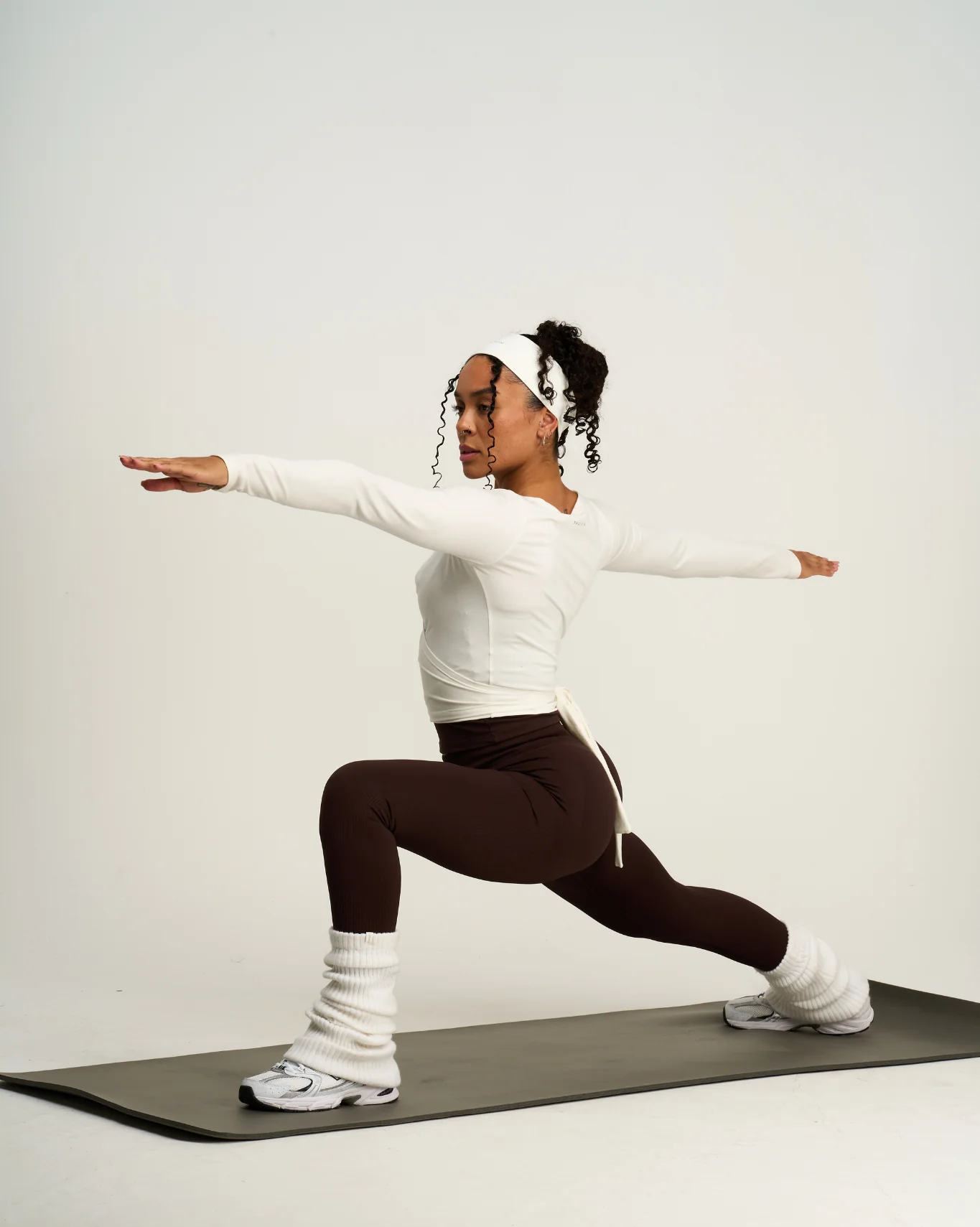 Elevate™ Sculpting Mid Waist Scrunch Leggings | Coffee - Image 6