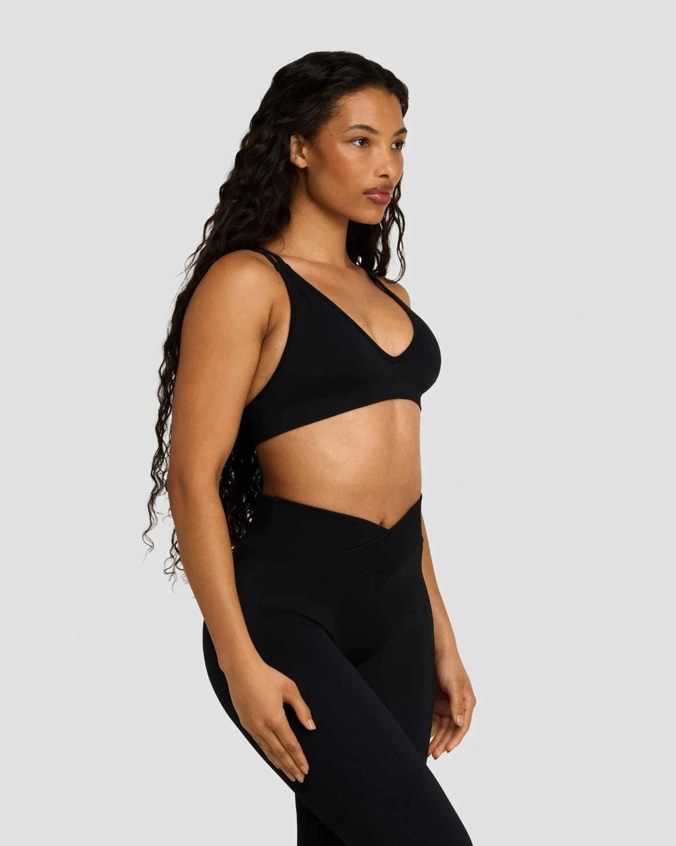 Elevate™ Sculpting Seamless High Apex Bra | Night Black - Image 3
