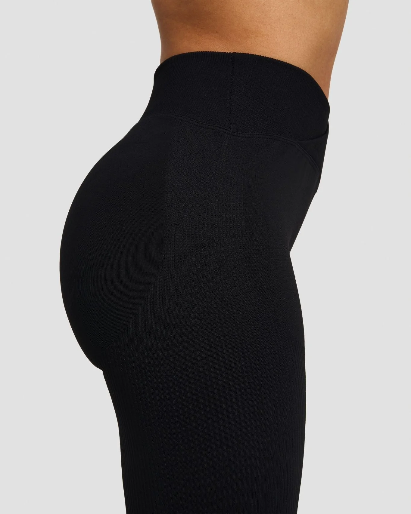 Elevate™ Sculpting Mid V-Waist Scrunch Flare | Night Black - Image 6