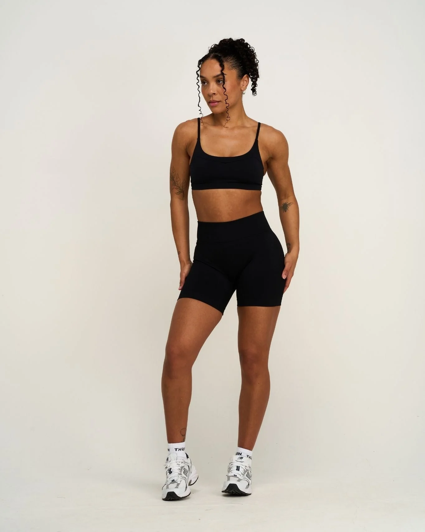 Elevate™ Sculpting Seamless Scoop Neck Bra | Night Black - Image 4