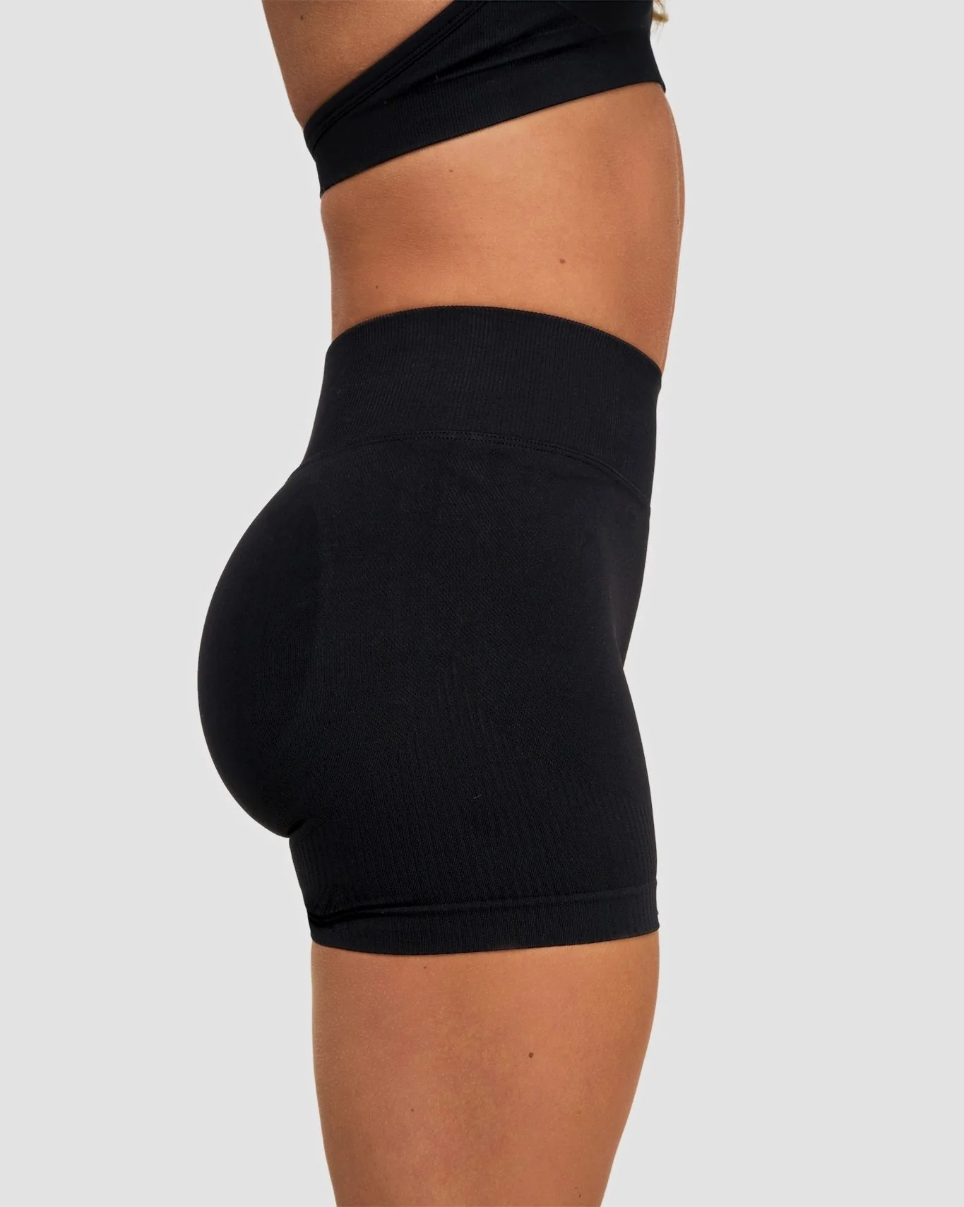 The Contour Gym 3-Piece Outfit - Image 5